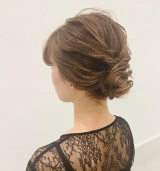 ミディアム ヘアアレンジ ミドウチ アヤカのヘアスタイル