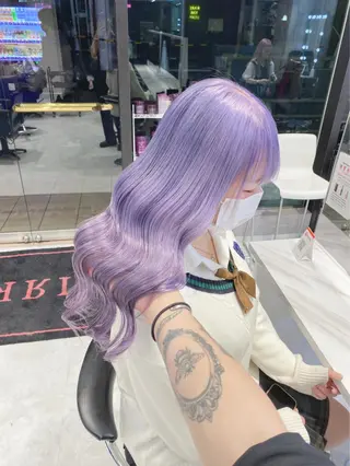 ロング カラー パーマ ヘアアレンジ メンズ キッズ ネイル マツエク・マツパ アイブロウ 💖オタク美容師 ꒰ঌ♡モモ♡໒꒱のヘアスタイル
