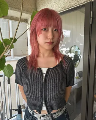 ミディアム udaハイトーン /ボブ/レイヤーのヘアスタイル