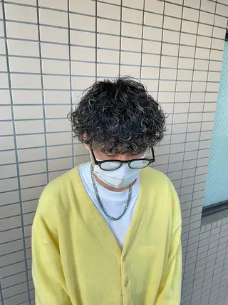 ショート カラー パーマ ヘアアレンジ メンズ アイブロウ スパイキー/フェザー /波巻き/かいとのヘアスタイル