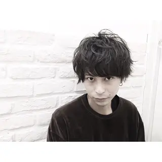 ショート パーマ メンズ 境 健助のヘアスタイル