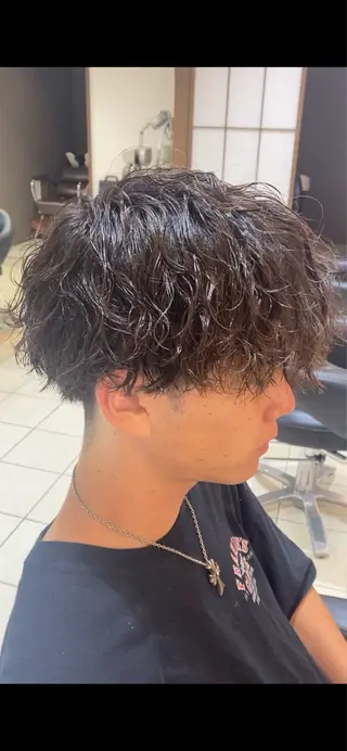 ショート パーマ 塩崎 絢世のヘアスタイル