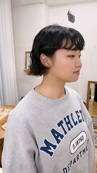 ショート パーマ 西山 紗耶香🪽 透明感カラー/ボブのヘアスタイル