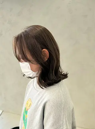 ミディアム カラー illatos あやののヘアスタイル