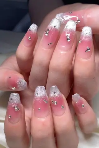 ネイル マツエク・マツパ アイブロウ Nail&eye Belire 新宿のネイルデザイン