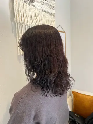 セミロング パーマ 吉田 咲樹のヘアスタイル