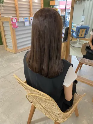 カラー 直木 絵美のヘアスタイル