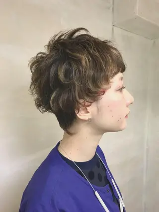 ショート カラー パーマ マエダ カズエ🫶 coronahairのヘアスタイル