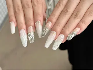 ネイル 新山 聖のネイルデザイン