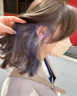 ミディアム カラー 薄田 珠美のヘアスタイル