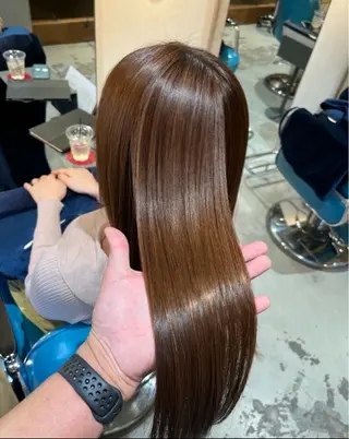 ロング カラー 必ず笑顔で帰っていた だきます！安田祐貴のヘアスタイル