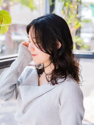 セミロング パーマ 難波 侑希のヘアスタイル