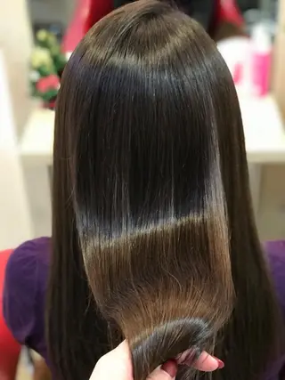 ロング 渋谷宮益坂 omoのヘアスタイル