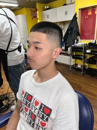 ショート メンズ ブラケン 恵太　アンソニーのヘアスタイル