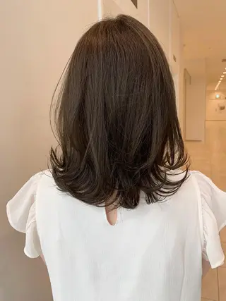 ミディアム カット講師 久保匠のヘアスタイル