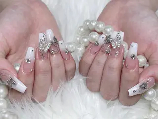 ネイル AURA NAIL 🌟鶴見店のネイルデザイン