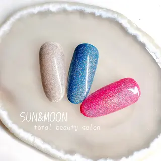 ネイル SUN&MOON REOのネイルデザイン