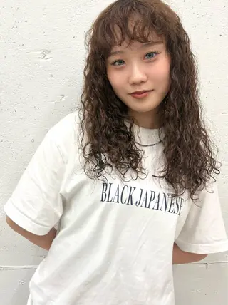 ロング パーマ 綺音/ブリーチ /似合わせカットのヘアスタイル