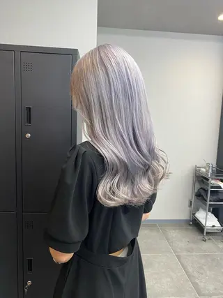 ロング maco 艶感ハイトーン🦋のヘアスタイル