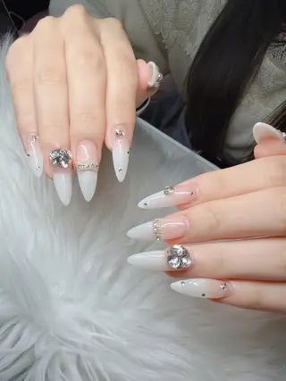 ネイル Lee Nailsのネイルデザイン
