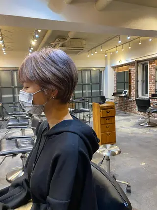ショート カラー 吉田 光佑のヘアスタイル