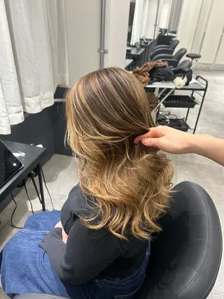 カラー YUDAIブリーチ• カラー/心斎橋•難波のヘアスタイル