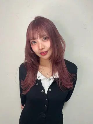 ロング 韓国風レイヤーカラー ライムのヘアスタイル