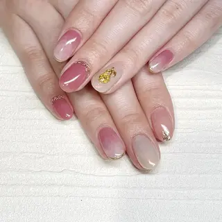 ミディアム LUANA 〜Eyelash&Nail〜所属・長崎 真帆のネイルデザイン
