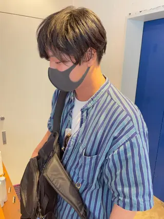 メンズ MIOベージュカラー 柔らかいカラーのヘアスタイル