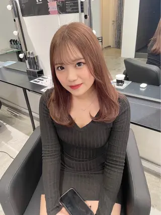 ミディアム カラー レイヤーカット/ 髪質改善/ハイライトのヘアスタイル