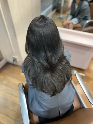 ミディアム 'AXIS 栄 Konomiのヘアスタイル