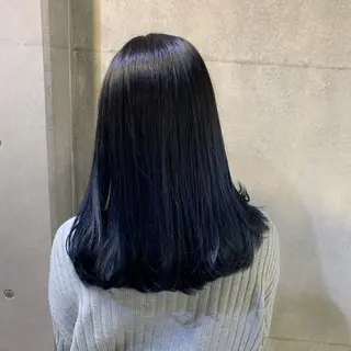 セミロング カラー 及川シゲル 髪質改善講師のヘアスタイル