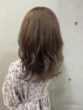 ミディアム おせ ちさとのヘアスタイル