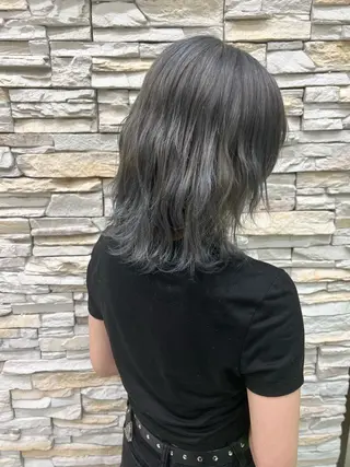ミディアム ハイトーン/うる艶 カラー Mioのヘアスタイル