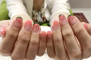 ネイル mano nella manoのネイルデザイン