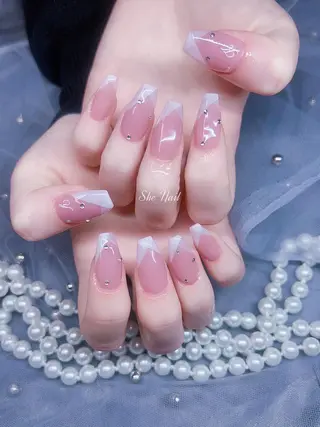 ネイル She   Nail所属・ISA_ BELLAのネイルデザイン