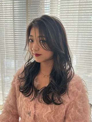 ロング 🩵梅田/艶カラー 花音のヘアスタイル