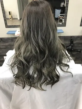 ロング パーマ エヌプランツ 和泉府中のヘアスタイル