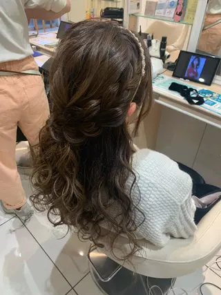 ロング ヘアアレンジ 宮永 璃沙のヘアスタイル