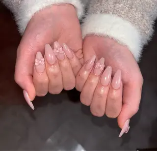 ネイル 𝐁𝐞𝐥𝐥 𝐦𝐞のネイルデザイン