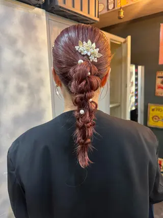ヘアアレンジ Ami/艶カラー/ レイヤー/ハイトーンのヘアスタイル