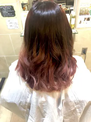 カラー esse大阪茶屋町店所属・レイヤーカット 新井田陽寿のヘアスタイル