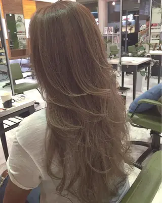 セミロング ロング カラー 青木 茂樹⭐️ 透明感カラーのヘアスタイル