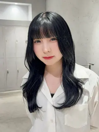 ロング あんな🦋レイヤー カット/透明感カラーのヘアスタイル