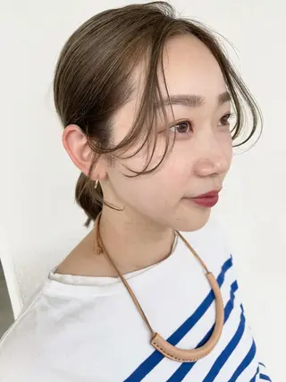 ミディアム カラー 💓パーマ，💗 レイヤーカットのヘアスタイル