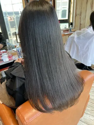 ロング カラー 大塚 実優のヘアスタイル