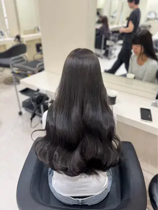 ロング カラー 近藤 芽依のヘアスタイル