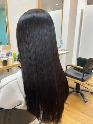 ロング 泉 綾乃モーラ[鳳店]のヘアスタイル