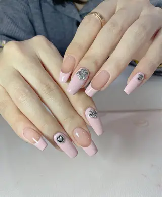 ネイル FuFu.Nail 2️⃣番のネイルデザイン