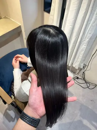 セミロング 必ず笑顔で帰っていた だきます！安田祐貴のヘアスタイル